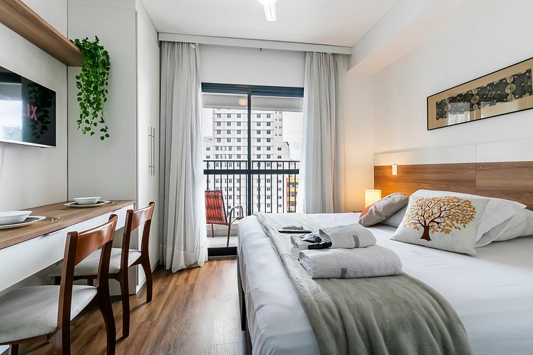 Refúgio Sofisticado em SP | Cama King Exclusiva