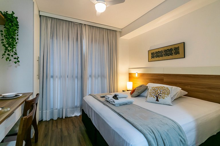Refúgio Sofisticado em SP | Cama King Exclusiva