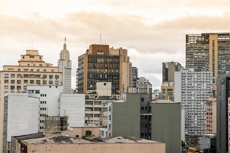 Refúgio Sofisticado em SP | Cama King Exclusiva