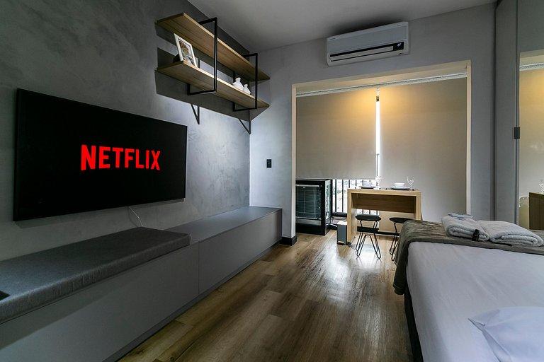 Studio Luxo e Vista Incrível + AC, Vaga e Piscina