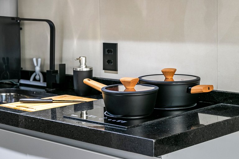 Studio Luxo e Vista Incrível + AC e Piscina