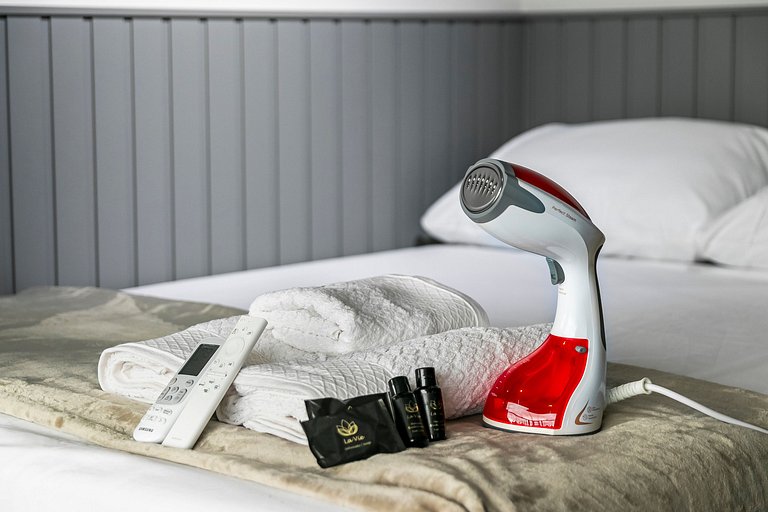 Studio Luxo e Vista Incrível + AC, Vaga e Piscina