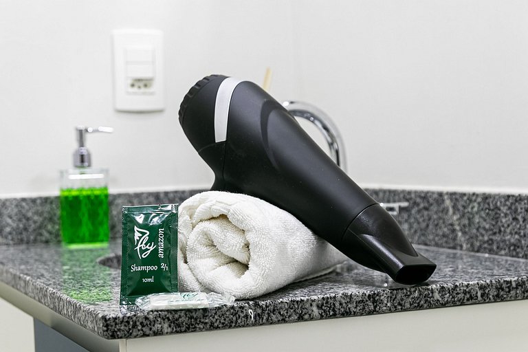 Studio c/ Ar Condicionado + Piscina e Metrô