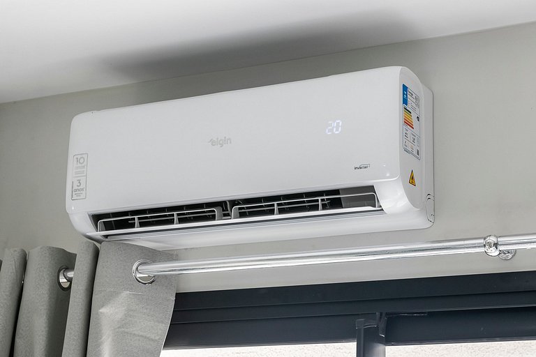 Studio c/ Ar Condicionado + Piscina e Metrô