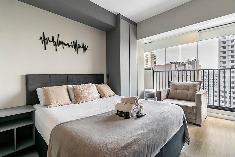 SP Luxo - Cama Queen - Andar Alto + Vaga e AC