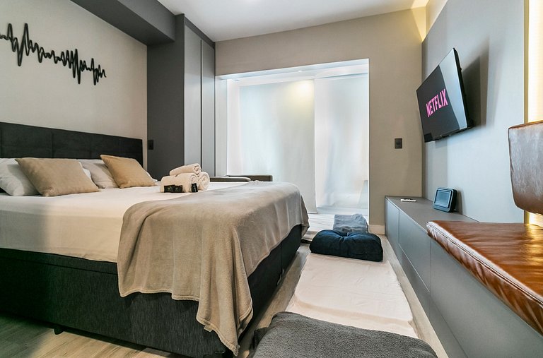 SP Luxo - Cama Queen - Andar Alto + Vaga e AC