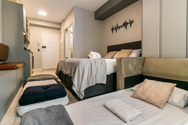 SP Luxo - Cama Queen - Andar Alto + AC e Piscina