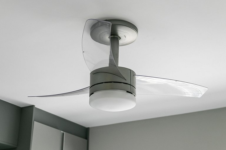 SP Luxo - Cama Queen - Andar Alto + Vaga e AC