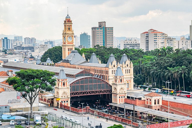 Apê na "CARA" do metrô + Ar Condicionado e Piscina