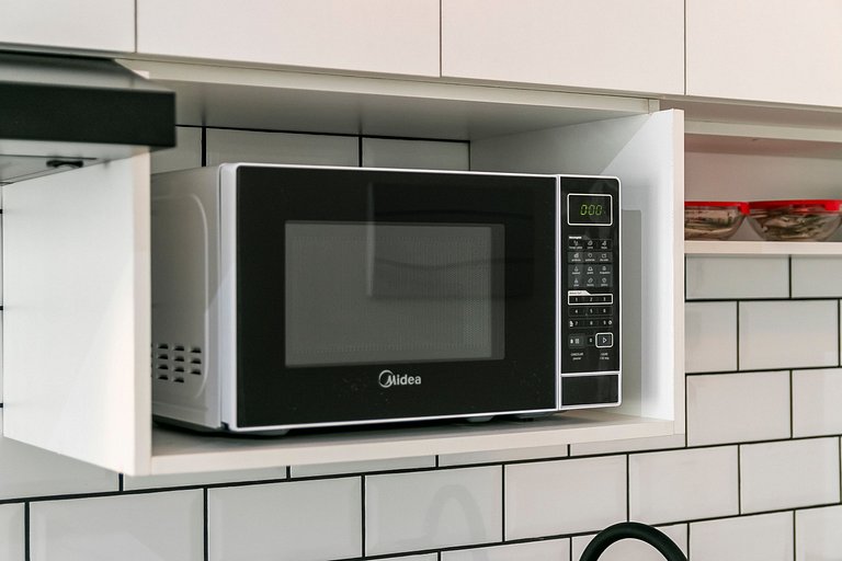 Apê na "CARA" do metrô + Ar Condicionado e Vaga!