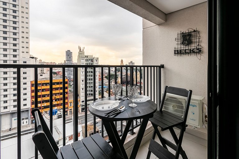 Apê na "CARA" do metrô + Ar Condicionado e Vaga!