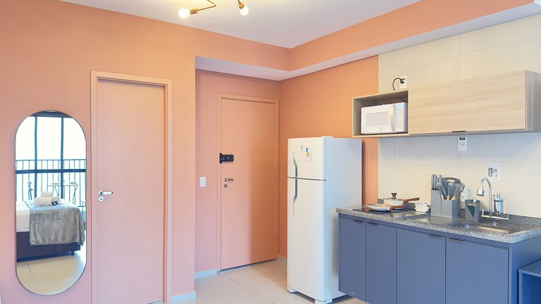 Studio Espaçoso, Metrô na Porta, Muito Conforto!