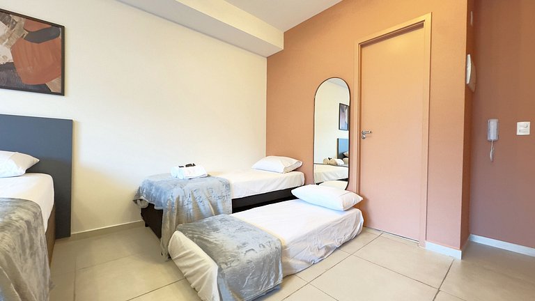Studio Espaçoso, Metrô na Porta, Muito Conforto!