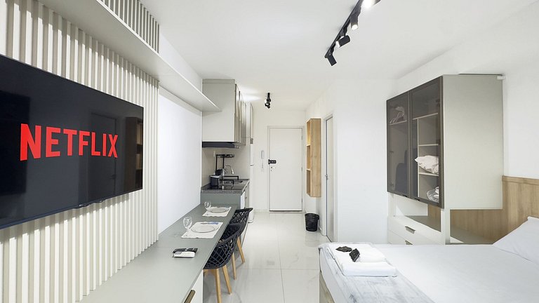 Studio Exclusivo + AC + Piscina + Metrô + Vaga