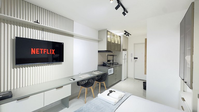 Studio Exclusivo + AC + Piscina + Metrô + Vaga