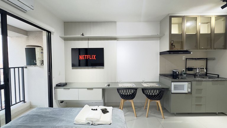 Studio Exclusivo + AC + Piscina + Metrô + Vaga