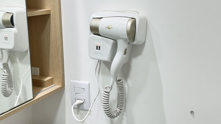 Studio Exclusivo + AC + Piscina + Metrô + Vaga