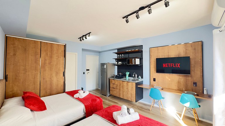 Studio amplo com 2 camas de casal – 20m do Metrô