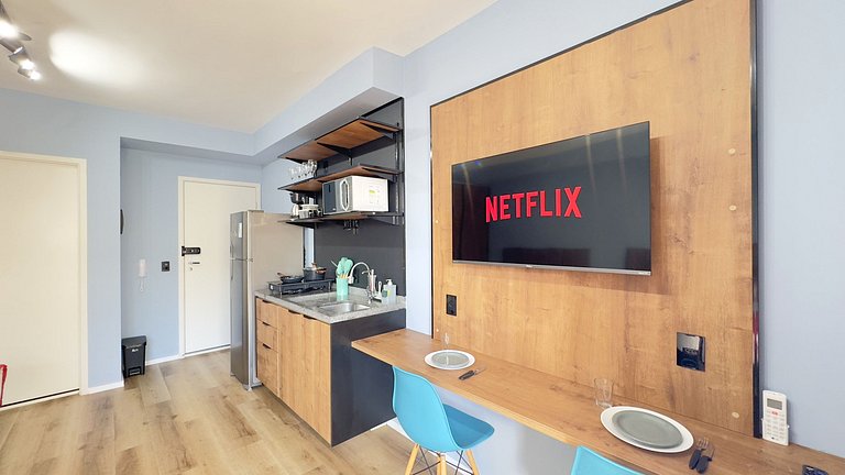 Studio amplo com 2 camas de casal – 20m do Metrô