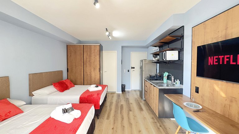 Studio amplo com 2 camas de casal – 20m do Metrô