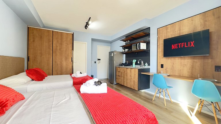 Studio amplo com 2 camas de casal – 20m do Metrô