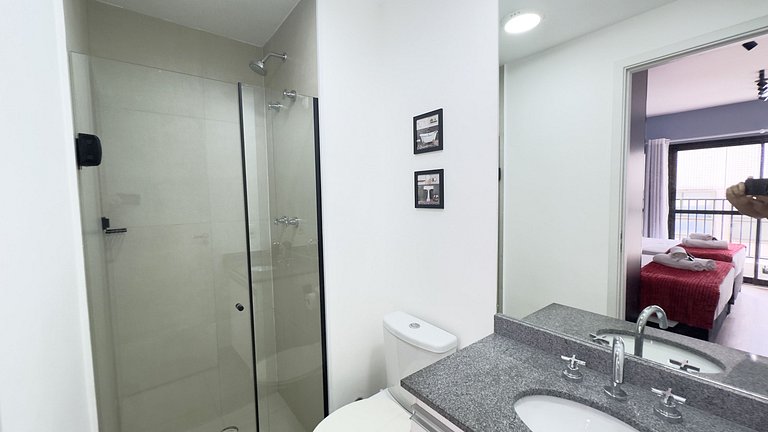 Studio amplo com 2 camas de casal – 20m do Metrô