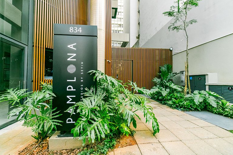 Pamplona no Hype da Paulista - AC, Piscina e Metrô