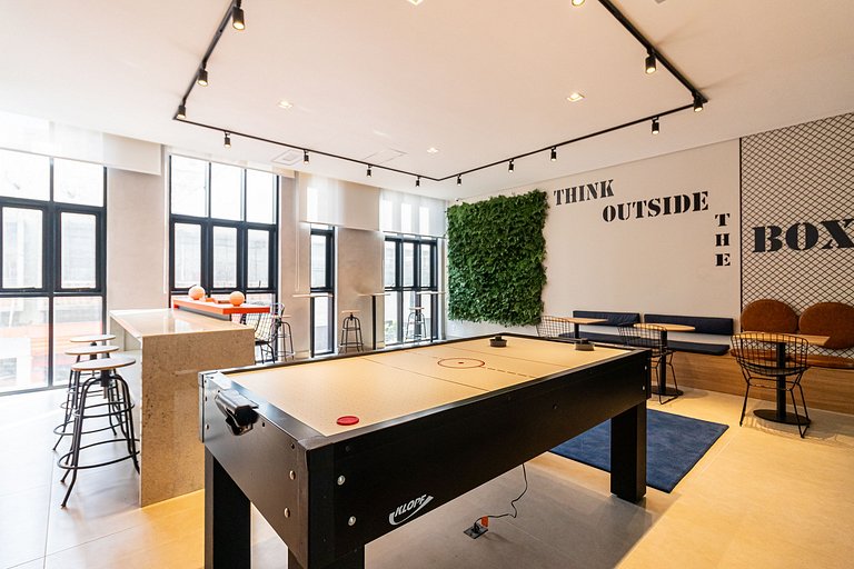 Studio Moderno C/ Vaga, AC, Piscina e Rooftop