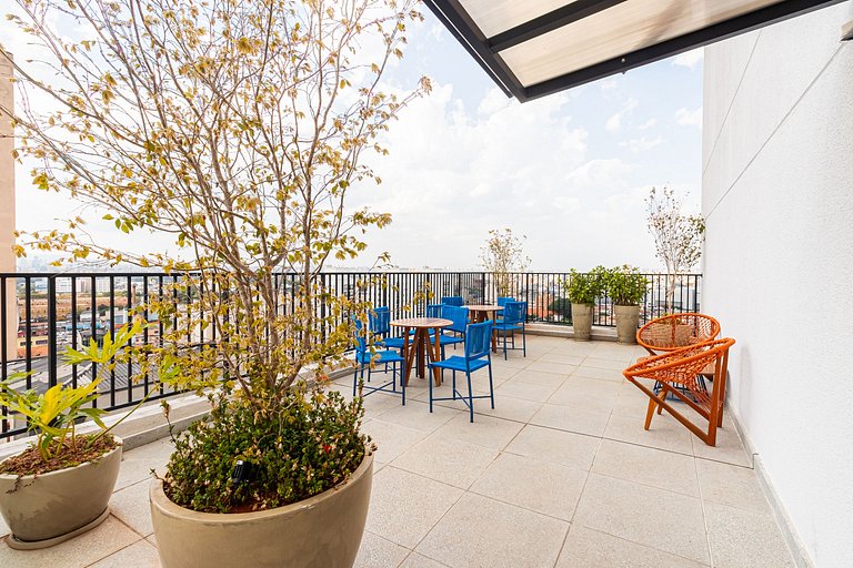 Studio p/ 4 pessoas + Piscina e Coworking