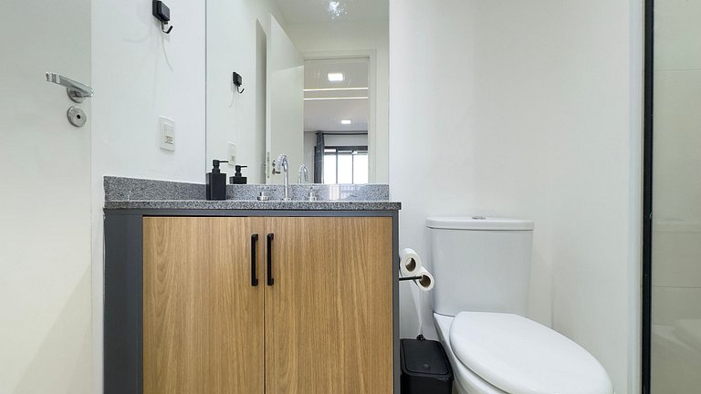 Apê Moderno com 2 Camas de Casal + Frente ao metrô