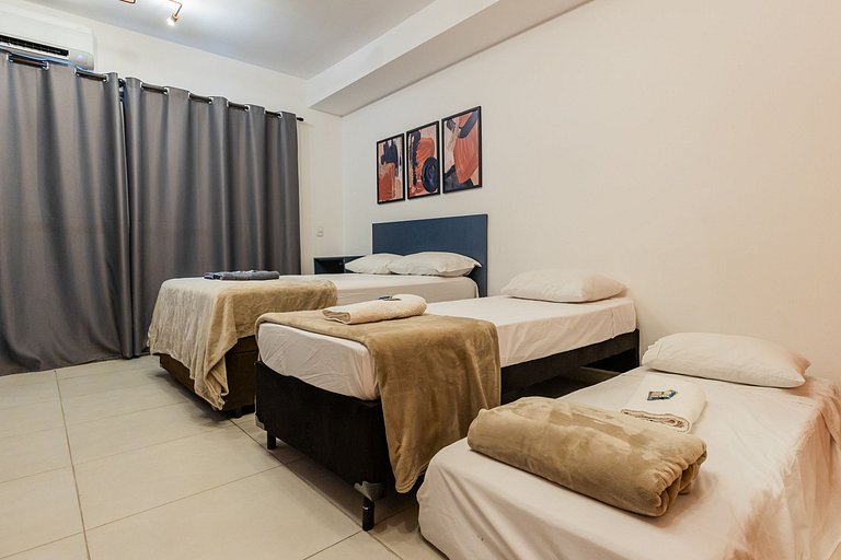 Studio Completo e Espaçoso + Metrô na Porta!