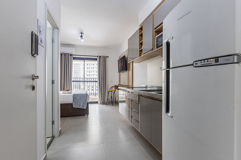 Studio Frente ao Metrô