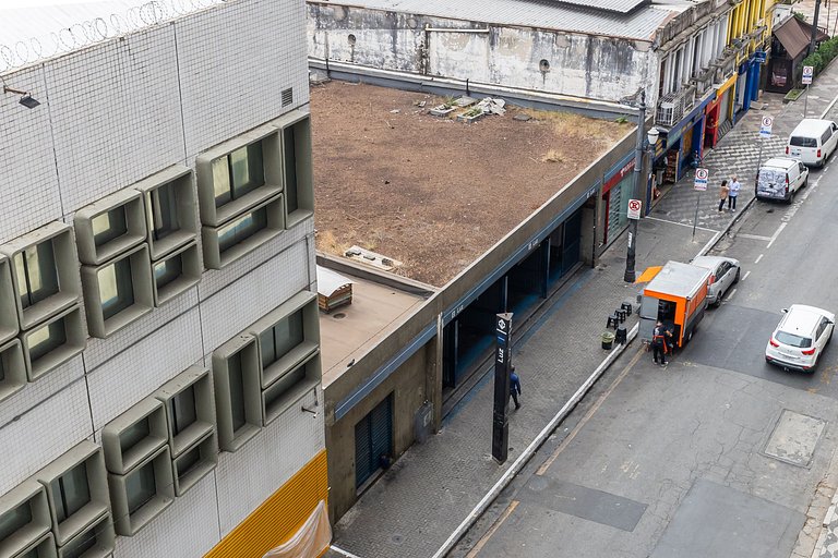 Studio Frente ao Metrô