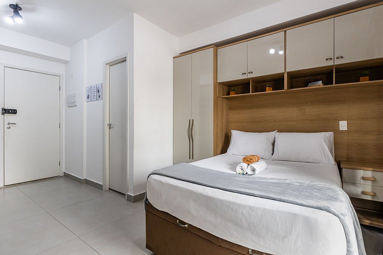 Studio Frente ao Metrô