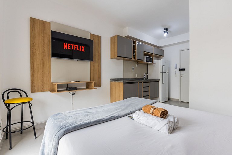 Studio Frente ao Metrô