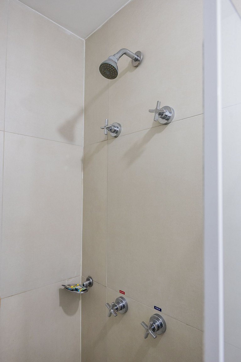 Studio Frente ao Metrô