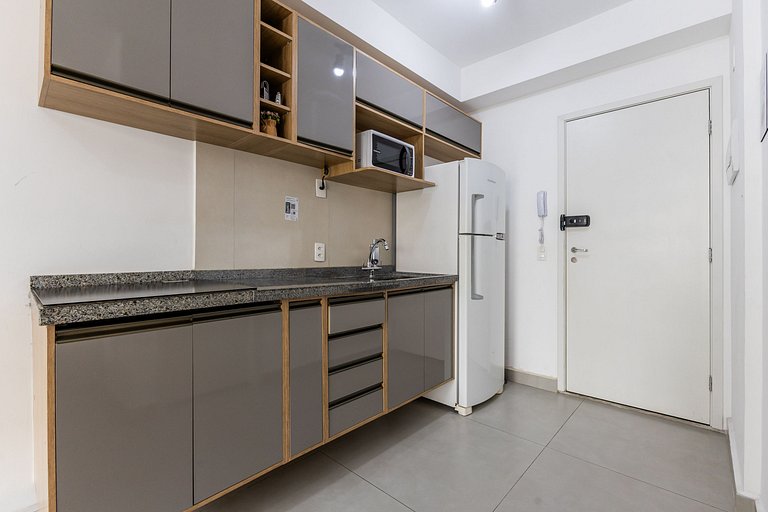 Studio Frente ao Metrô