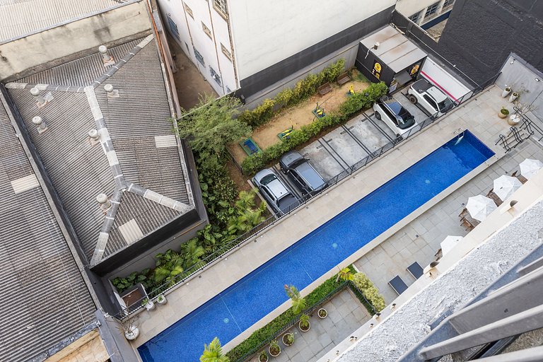 Studio Calmo no Centro + Vaga e Cond. Completo!