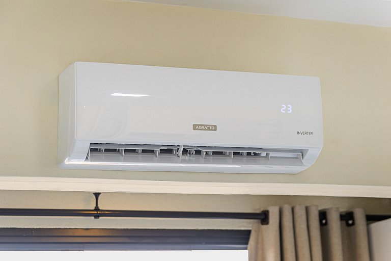 Studio Calmo no Centro + Cond. Completo!