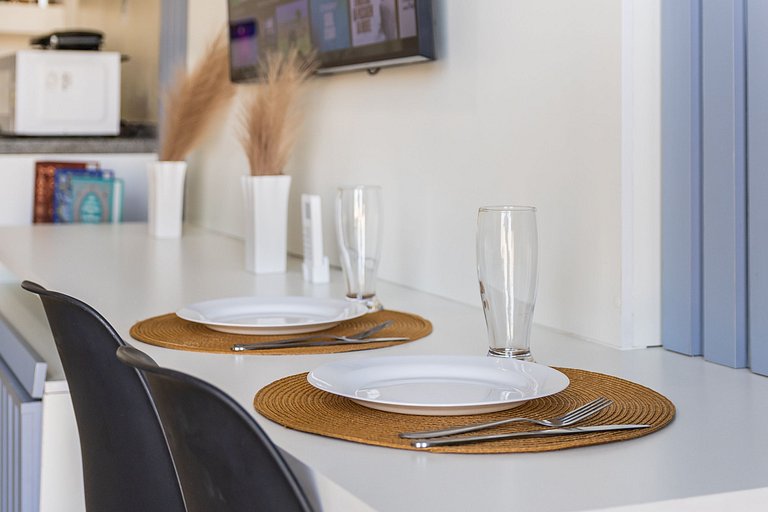 Studio Calmo no Centro + Cond. Completo!