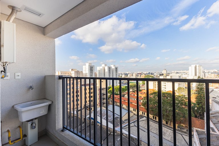 Studio frente ao Metrô + Piscina e Rooftop!