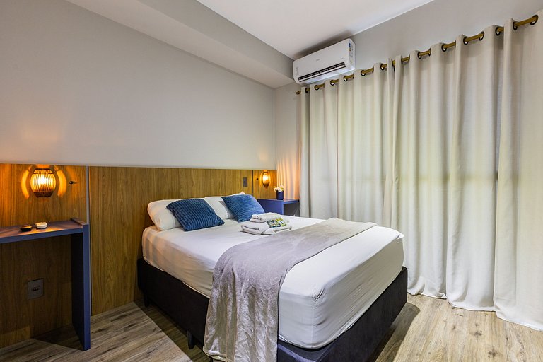 Studio frente ao Metrô + Vaga, Piscina e Rooftop!