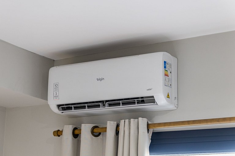 Studio frente ao Metrô + Piscina e Rooftop!