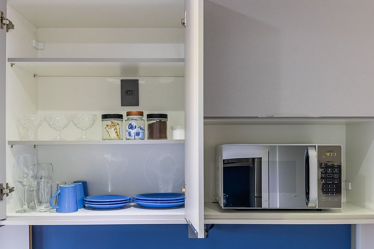 Studio frente ao Metrô + Piscina e Rooftop!