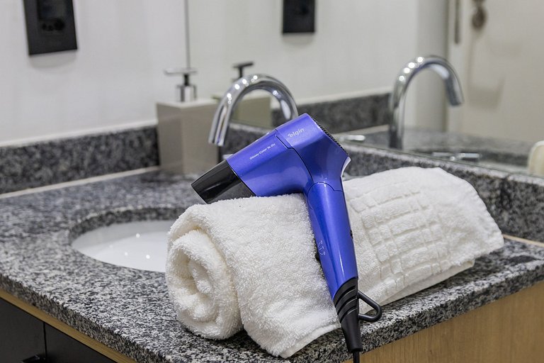 Studio Industrial Moderno + AC, Vaga e Piscina!