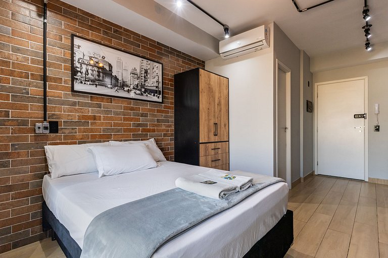 Studio Industrial Moderno + AC, Vaga e Piscina!