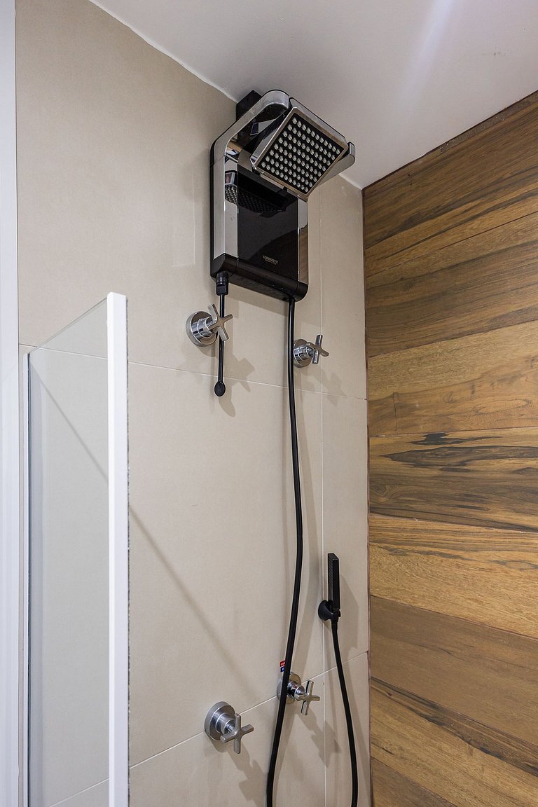 Studio Industrial Moderno + AC, Vaga e Piscina!