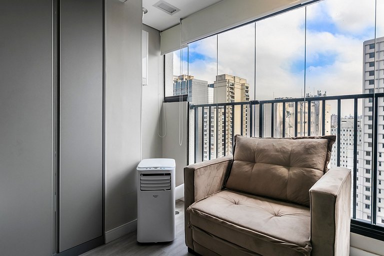 Studio Cama Queen 16º andar + AC, Piscina e Metrô