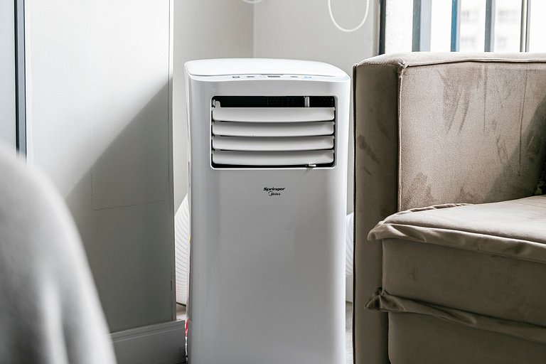 Studio Cama Queen 16º andar + AC, Piscina e Metrô