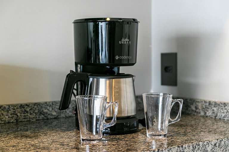 Studio Cama Queen 16º andar + AC, Piscina e Metrô